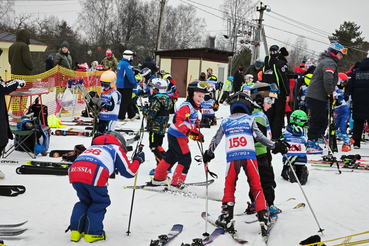 На территории СК «Юкки» прошло региональное физкультурное мероприятие по горнолыжному спорту «УМКА».